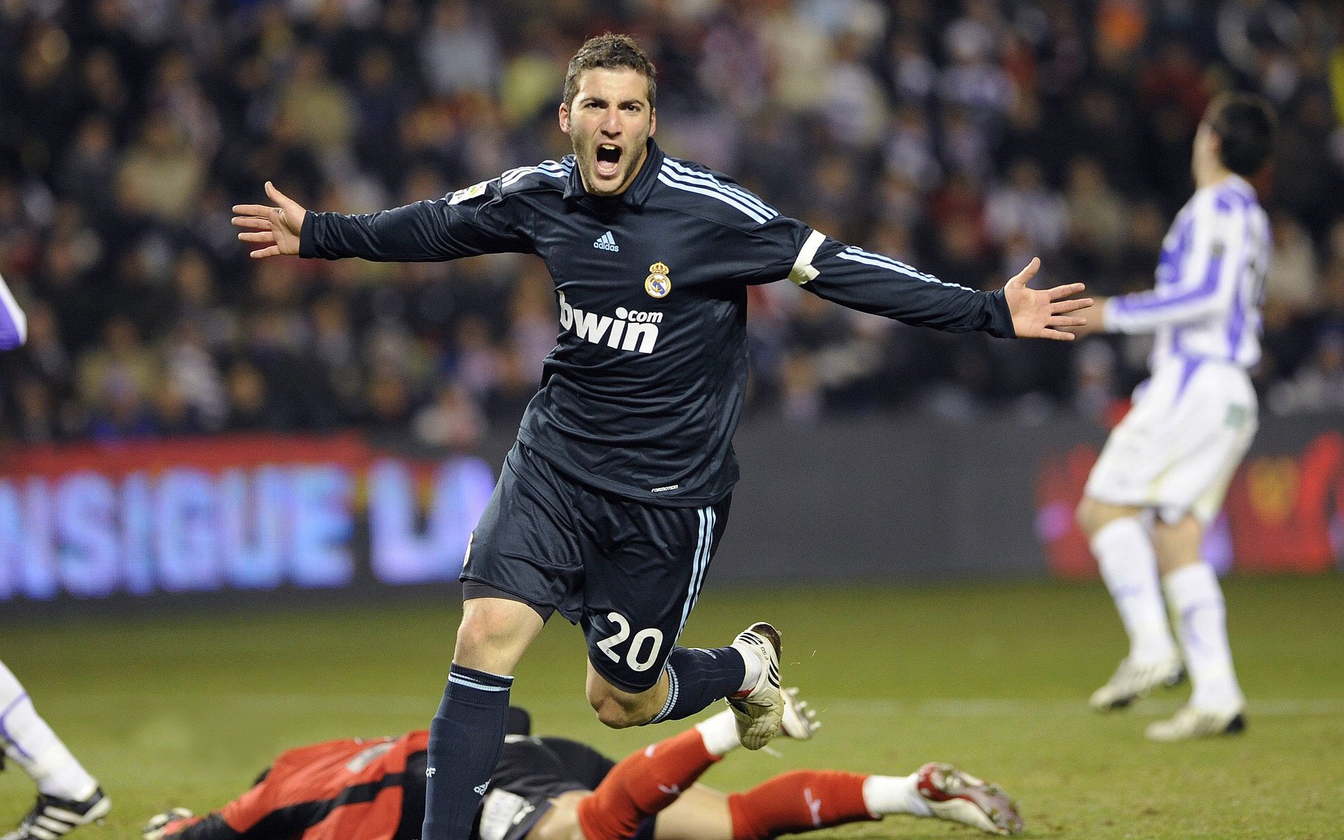 西甲精彩，球员分享比赛心得，西甲队视频