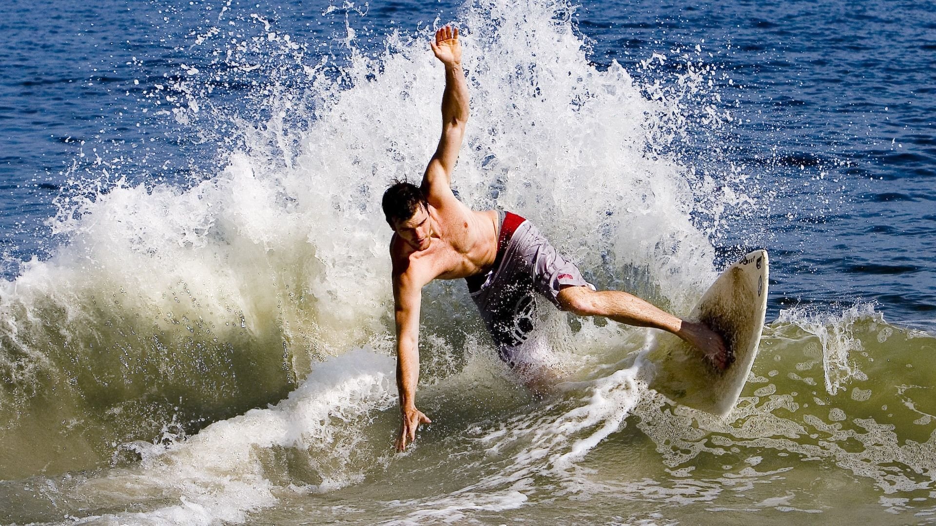 AYX体育官网-青少年“技能+素养”提升工程在全国多地同步推进，行业基础越加坚实